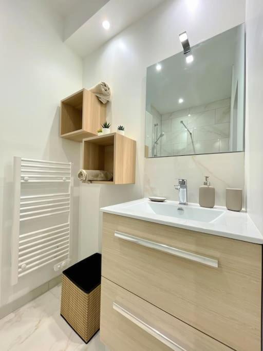 Hyper Centre Appartement Cosy Wifi ロデーズ エクステリア 写真